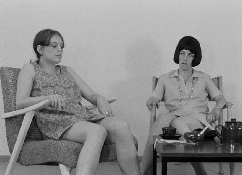 Doris Mattes and Elga Sorbas in Katzelmacher (1969)