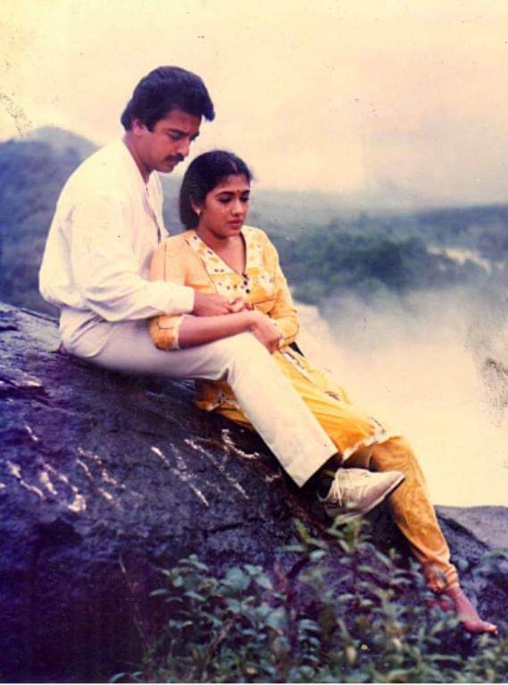 Kamal Haasan and Rekha in Punnagai Mannan (1986)