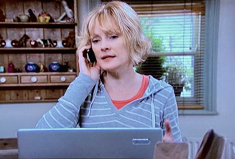 Claire Skinner in Outnumbered (2007)