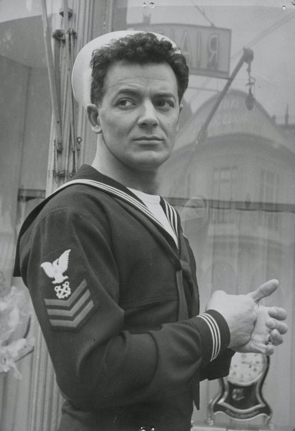 Cornel Wilde in Four Days Leave (1949)