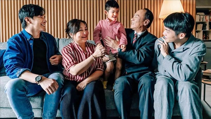 Mike Lin, Kai Lin, Yvonne Cheng, Melvin Sia, and Tzu-Chiang Wang in Papa & Daddy (2021)