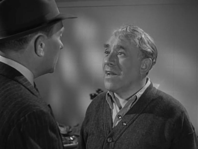 William Demarest and Erwin Kalser in Dressed to Kill (1941)