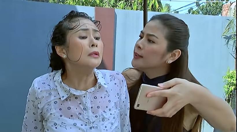 Gelli De Belen and Valerie Concepcion in Ika-5 utos (2018)