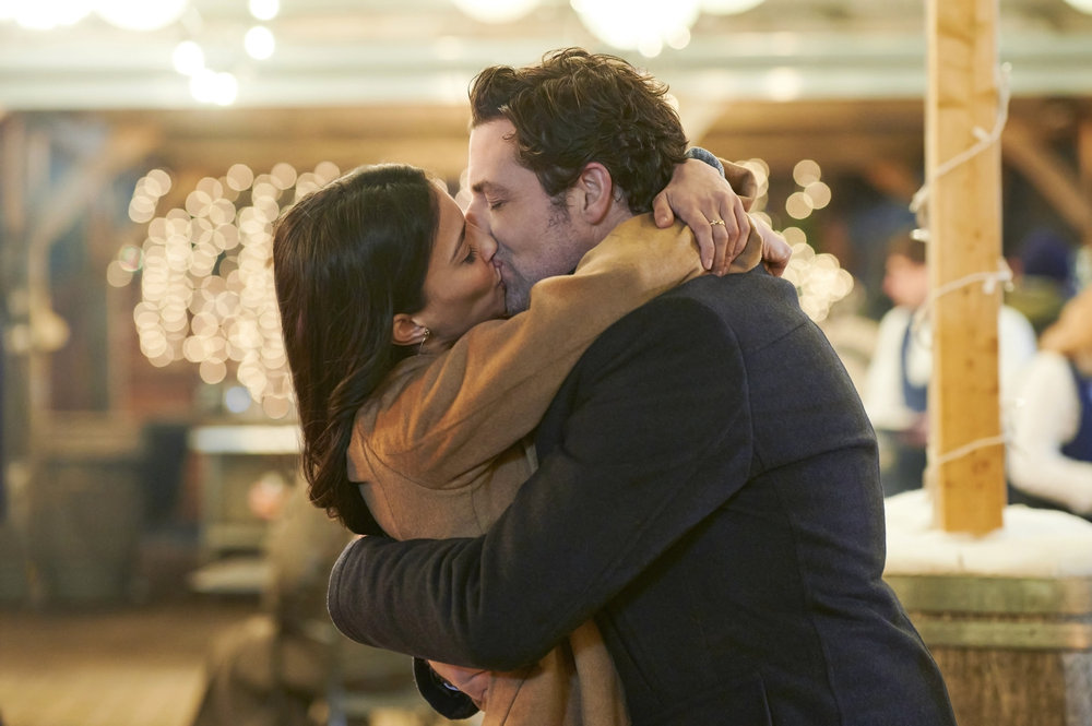 Brennan Elliott and Nazneen Contractor in The Perfect Pairing (2022)