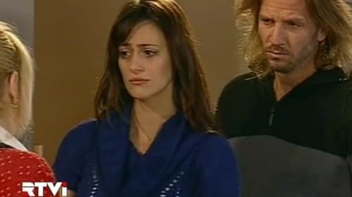 Facundo Arana and Mónica Antonópulos in Vidas robadas (2008)