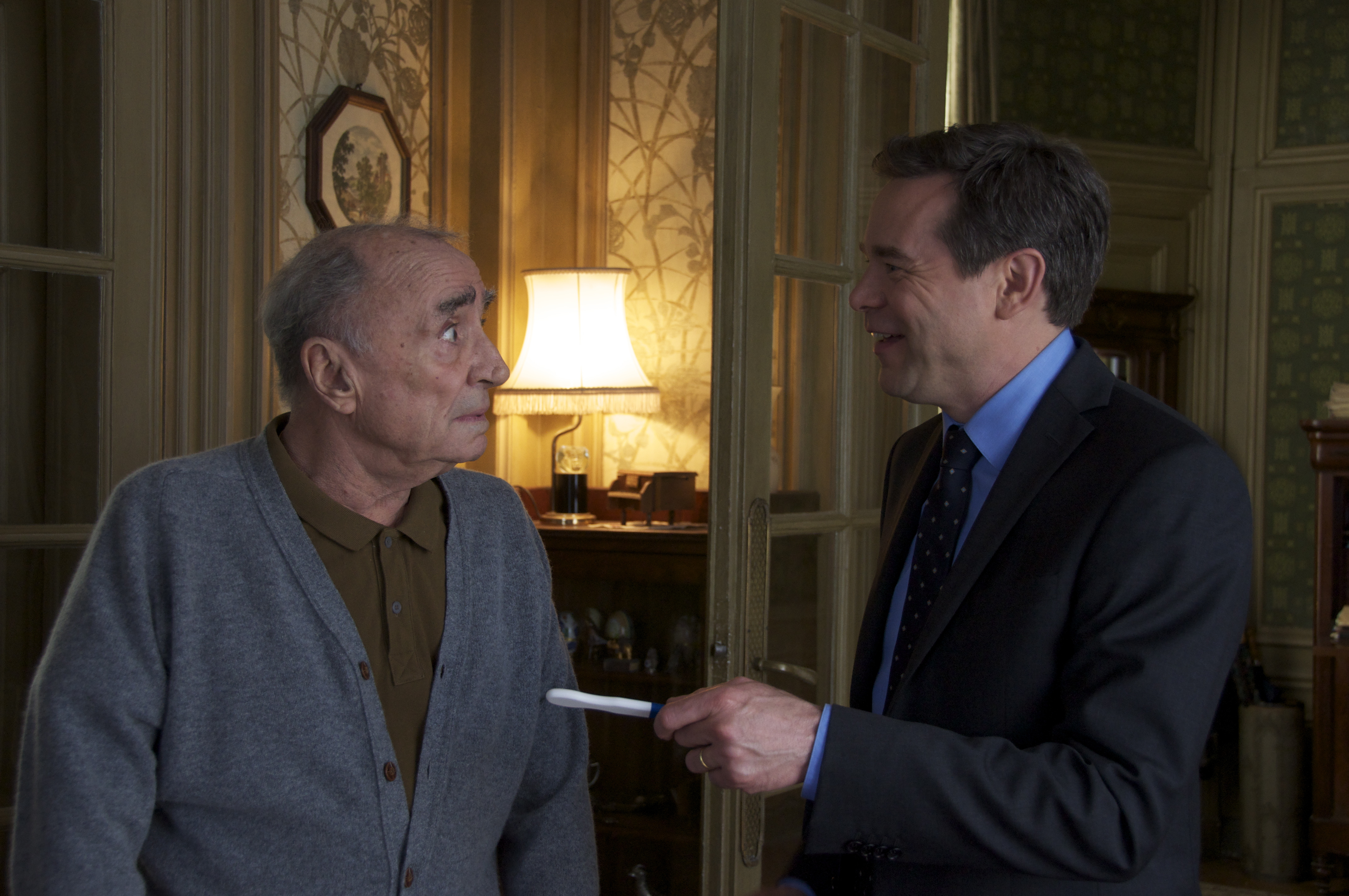 Claude Brasseur and Guillaume de Tonquédec in The Student and Mister Henri (2015)