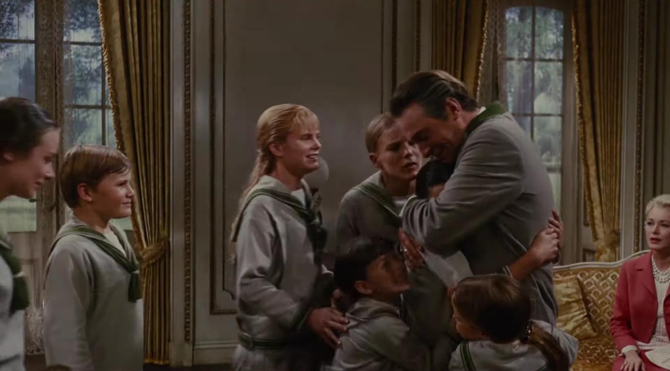 Christopher Plummer, Charmian Carr, Angela Cartwright, Duane Chase, Nicholas Hammond, Kym Karath, Heather Menzies-Urich, Eleanor Parker, and Debbie Turner in The Sound of Music (1965)