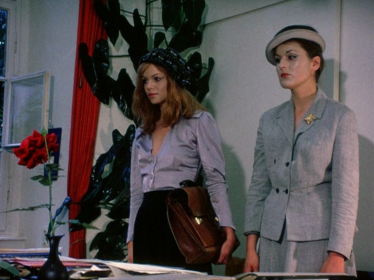 Magdalena Montezuma and Mascha Rabben in Der Bomberpilot (1970)