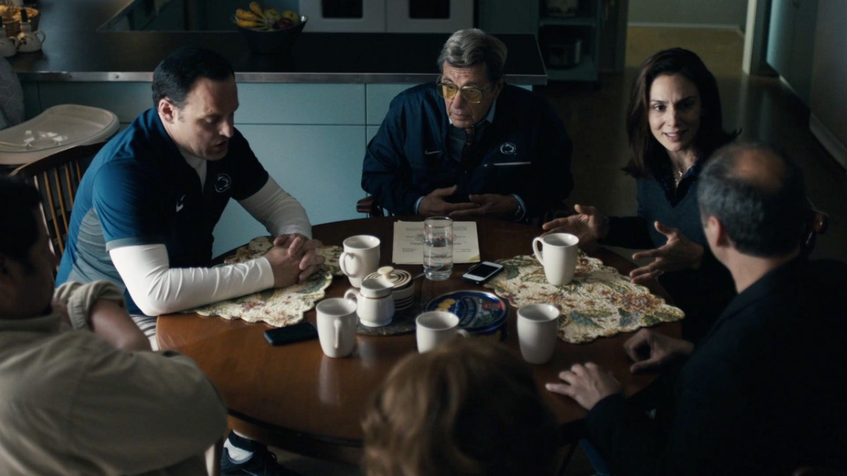 Al Pacino, Greg Grunberg, and Annie Parisse in Paterno (2018)