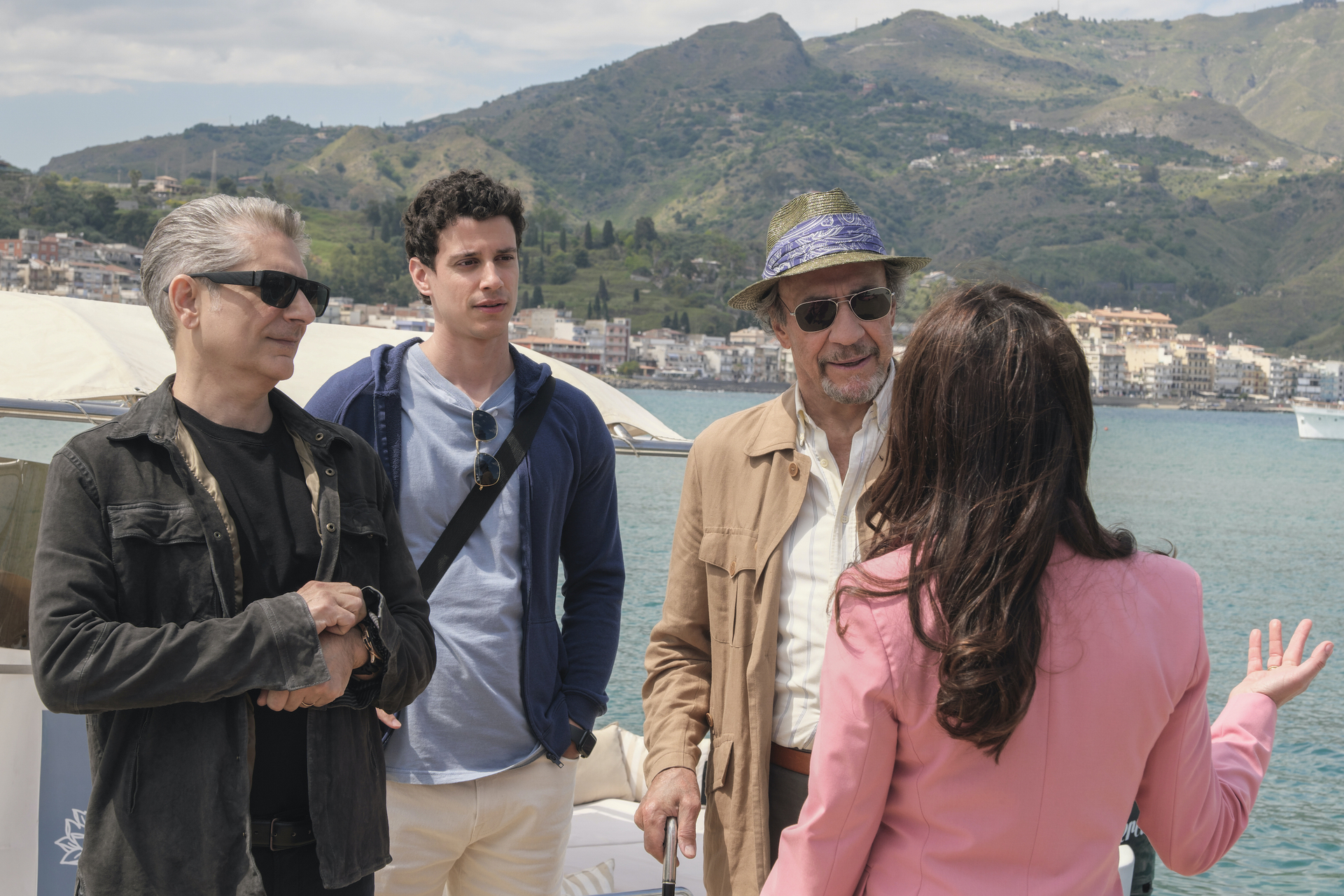 F. Murray Abraham, Sabrina Impacciatore, Michael Imperioli, and Adam DiMarco in The White Lotus (2021)