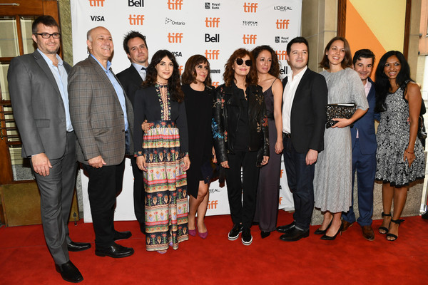 Susan Sarandon, Eric d'Arbeloff, Neal Dodson, Anna Gerb, Howard Cohen, Maryam Keshavarz, Jonathan Mastro, Sheila Vand, and Nicole Emanuele in Viper Club (2018)