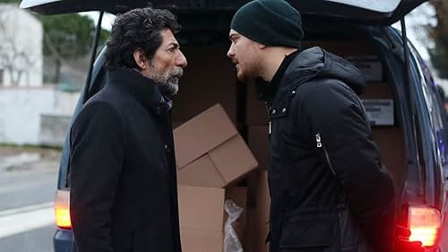 Mustafa Ugurlu and Çagatay Ulusoy in Insider (2016)