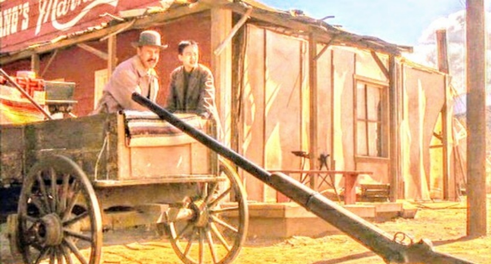 Michael Gross and Sam Ly in Tremors 4: The Legend Begins (2004)