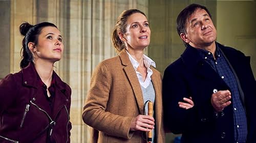 Peter Davor, Lisa Martinek, and Anna Fischer in Die Heiland: Wir sind Anwalt (2018)