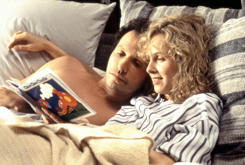 Billy Crystal and Kim Greist in Throw Momma from the Train (1987)