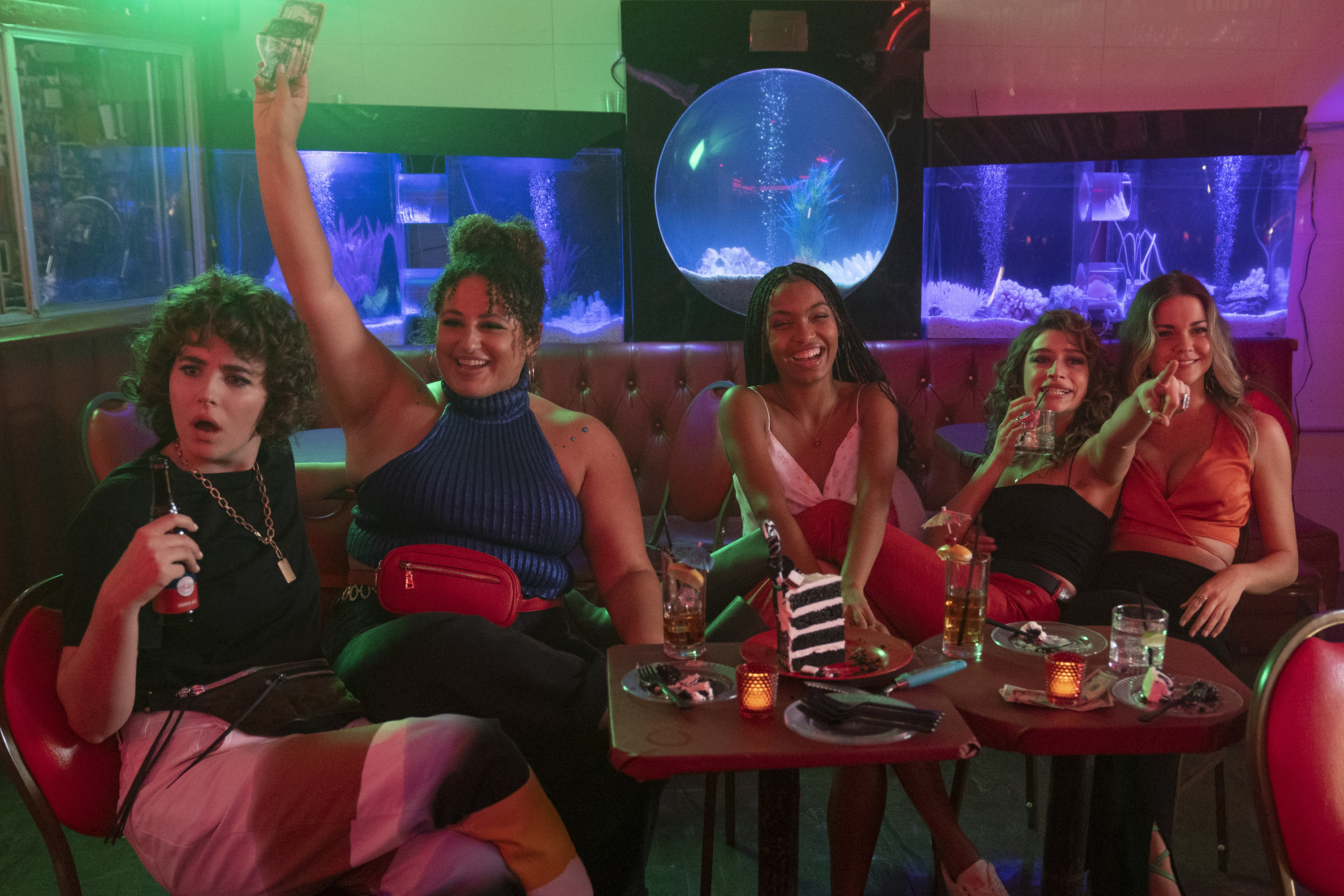 Maia Mitchell, Yara Shahidi, Charlie Morgan Patton, Simone Recasner, and Odessa A'zion in Sitting in Bars with Cake (2023)