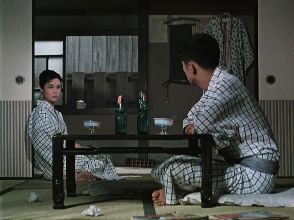 Hiroshi Kawaguchi and Ayako Wakao in Floating Weeds (1959)