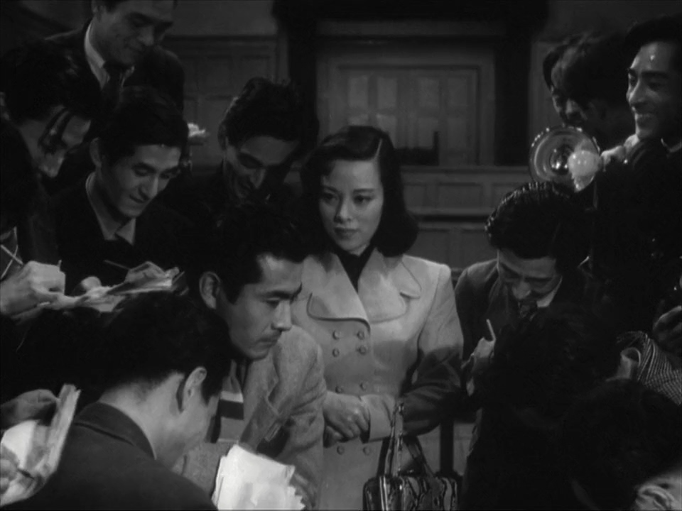 Toshirô Mifune and Shirley Yamaguchi in Scandal (1950)