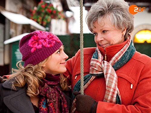 Luise Bähr and Grit Boettcher in Alisa: Follow Your Heart (2009)