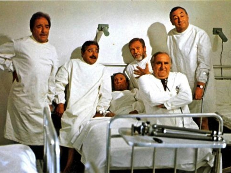 Adolfo Celi, Renzo Montagnani, Gastone Moschin, Philippe Noiret, Paolo Stoppa, and Ugo Tognazzi in Amici miei - Atto II° (1982)