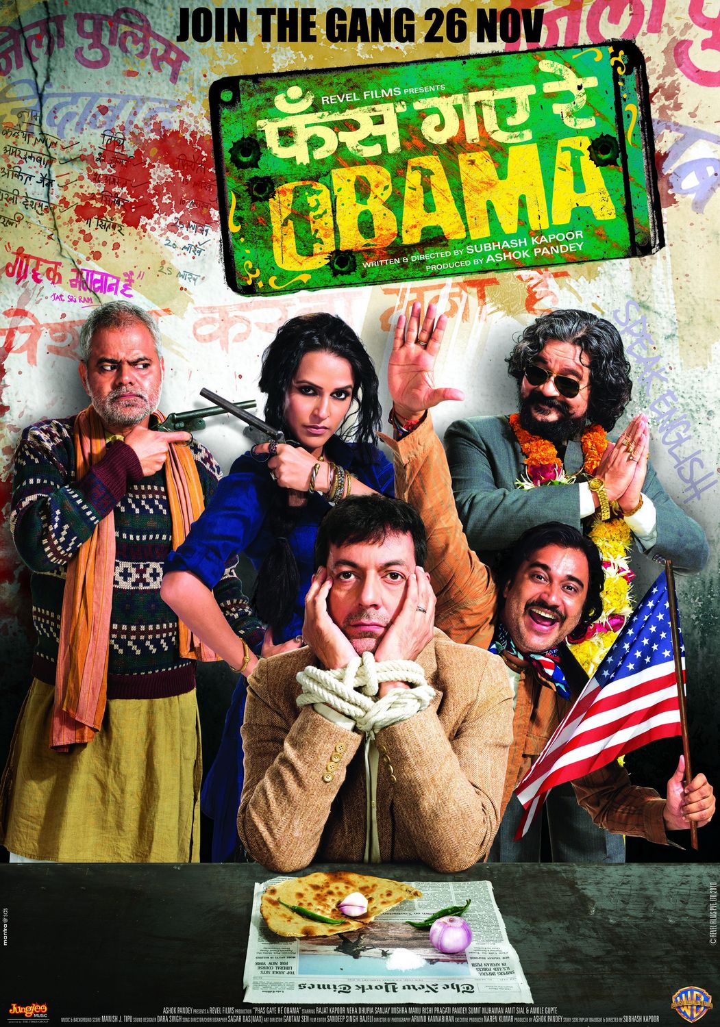 Rajat Kapoor, Sanjay Mishra, Neha Dhupia, and Sushil Pandey in Phas Gaye Re Obama (2010)