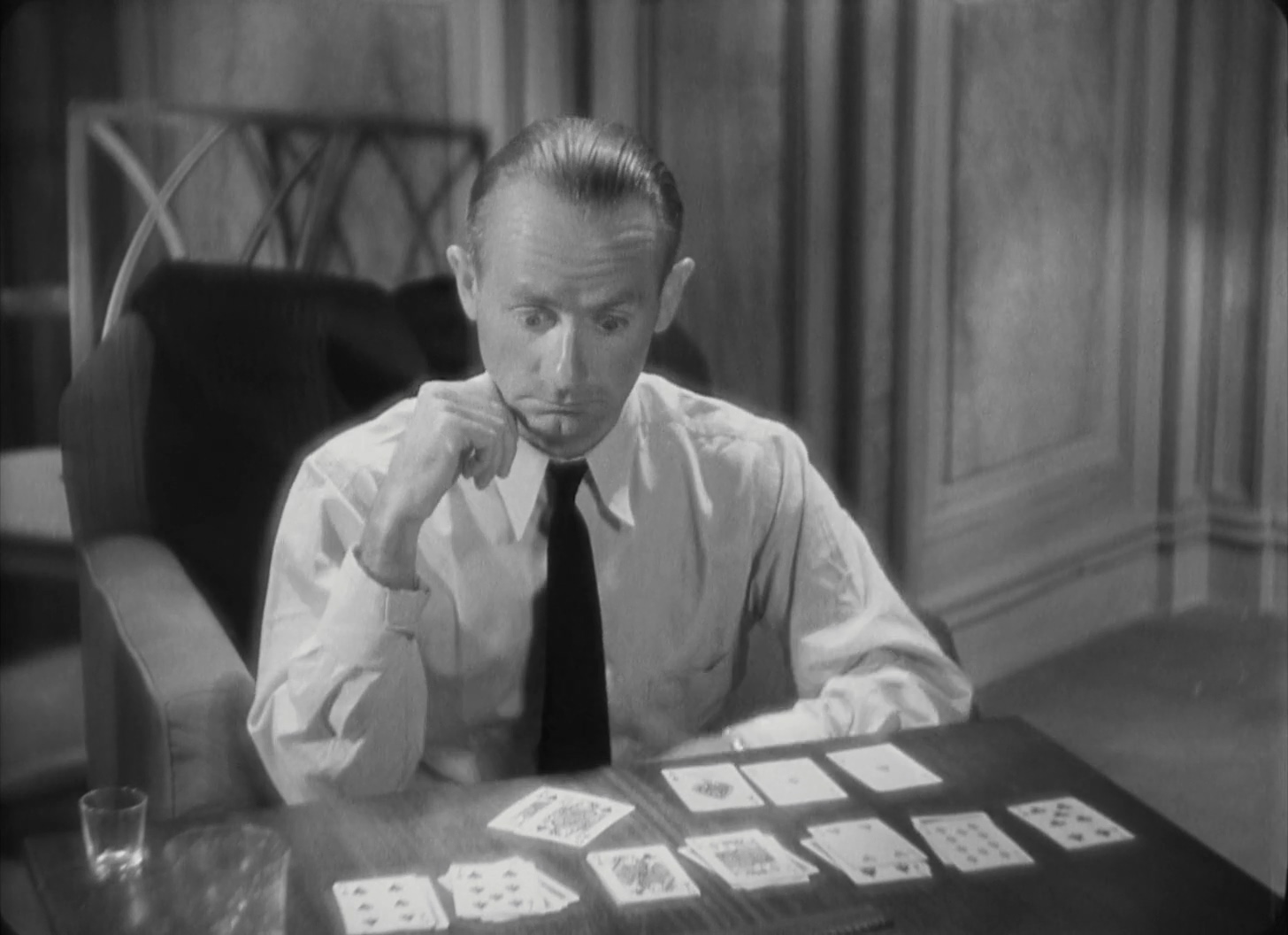 Phil Tead in The Most Dangerous Game (1932)