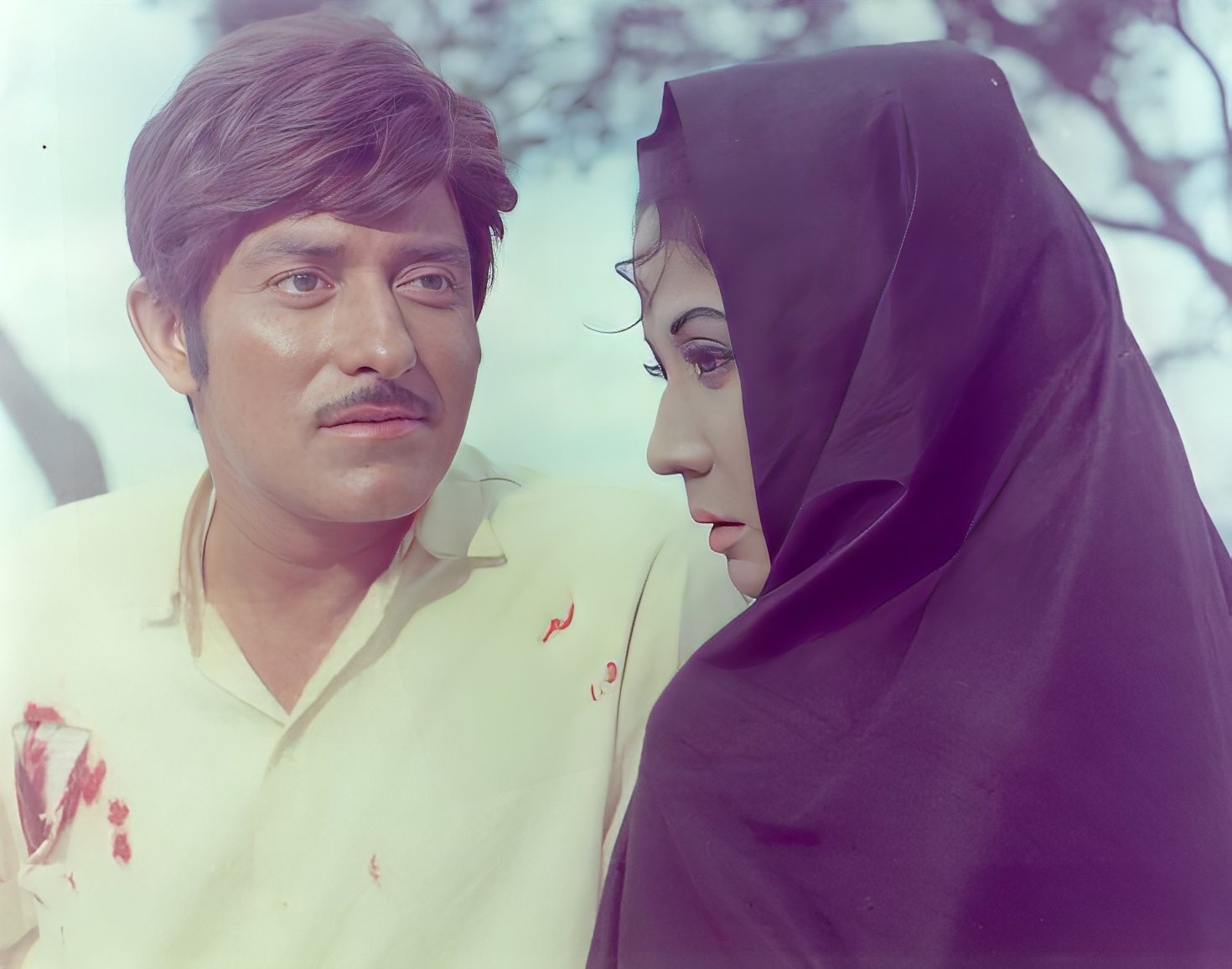 Raaj Kumar and Meena Kumari in Pakeezah (1972)