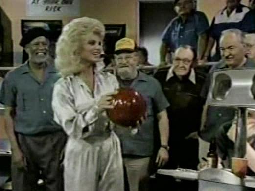 Loni Anderson, Al Ruscio, and Lee Weaver in Easy Street (1986)