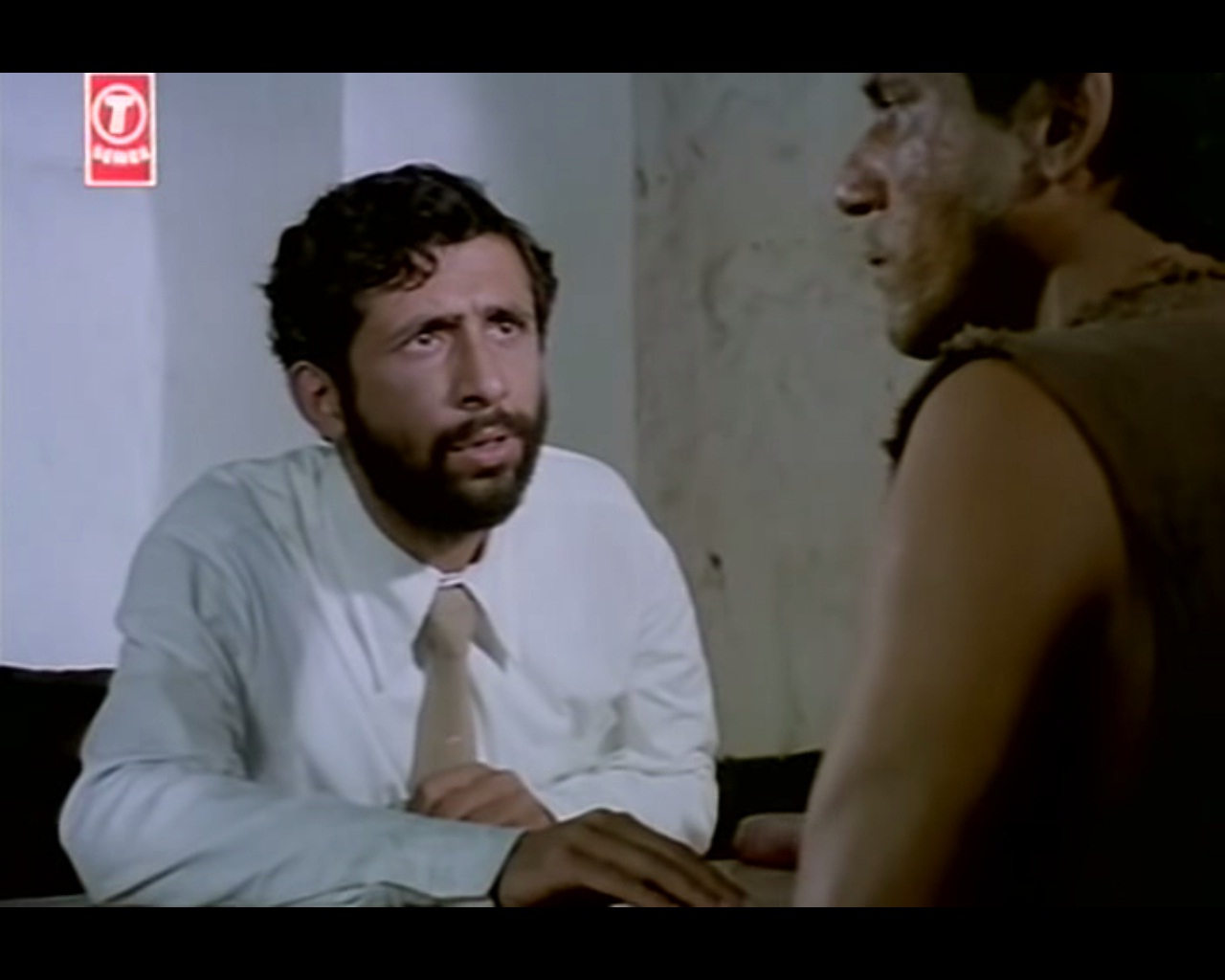 Om Puri and Naseeruddin Shah in Aakrosh (1980)