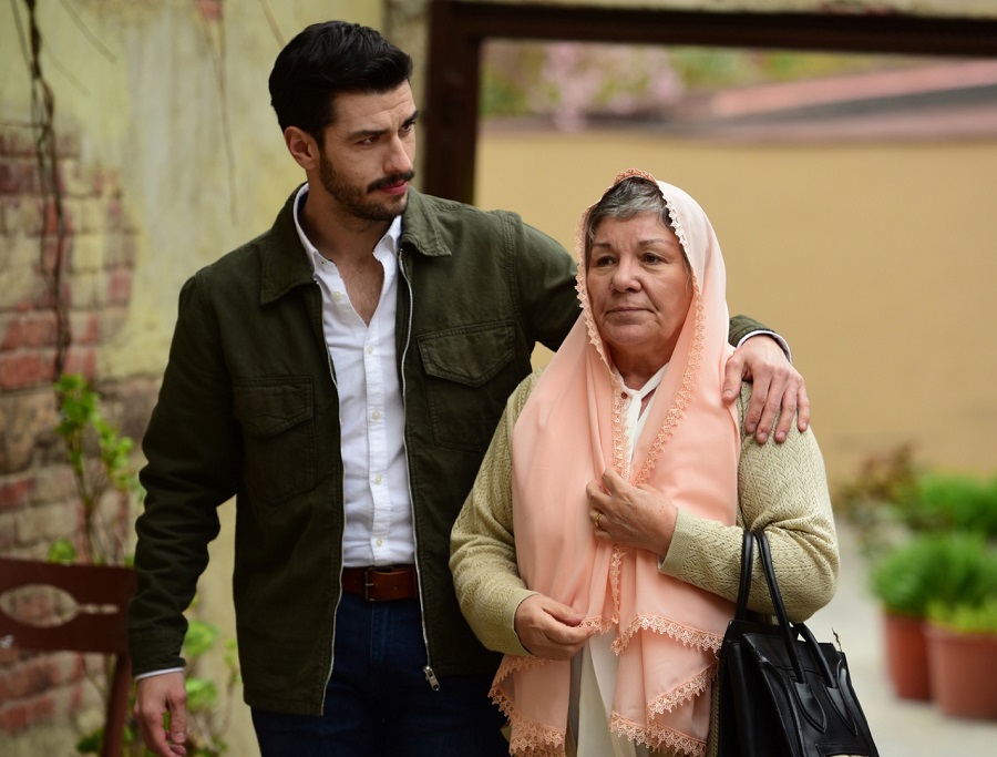 Bedia Ener and Aras Aydin in Canevim (2019)