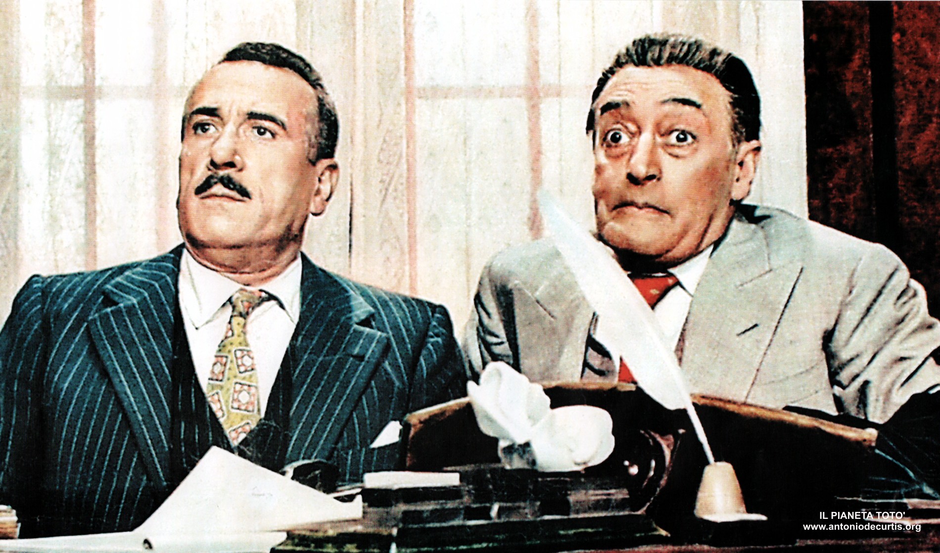 Peppino De Filippo and Totò in Chi si ferma è perduto (1960)