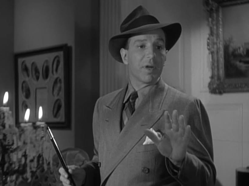 Lloyd Nolan in Dressed to Kill (1941)