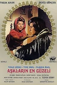 Tarik Akan and Deniz Gökçer in Asklarin En Güzeli (1972)