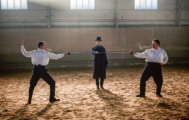 Jean Dujardin and Grégory Gadebois in An Officer and a Spy (2019)