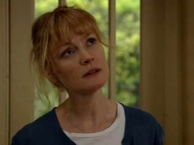 Claire Skinner in Outnumbered (2007)