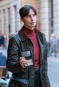 Heida Reed in FBI: International (2021)