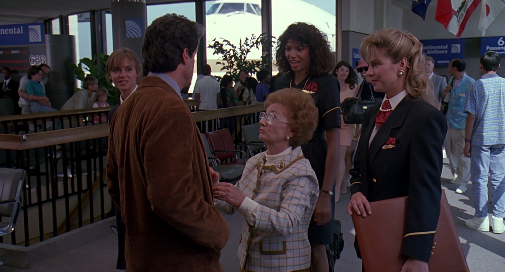 Sylvester Stallone, Estelle Getty, Vanessa Angel, Marjean Holden, and Brigitta Stenberg in Stop! Or My Mom Will Shoot (1992)