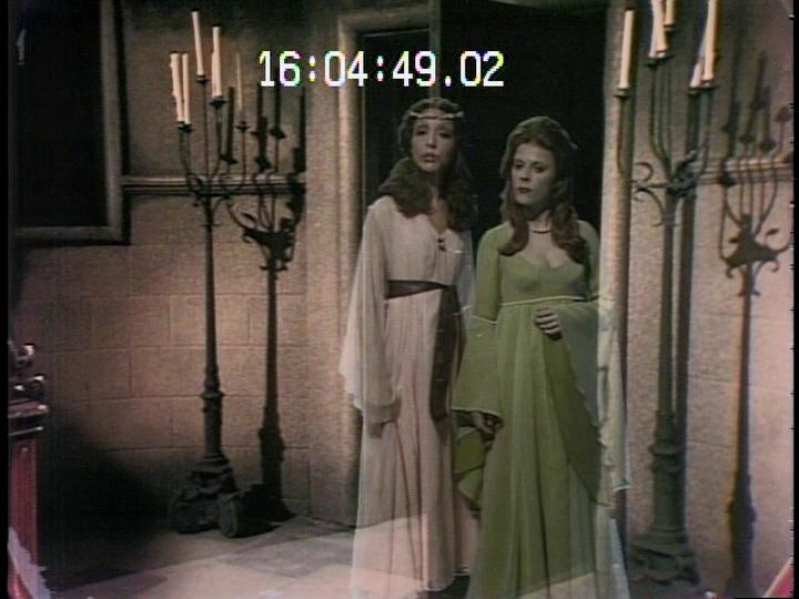 Marcella Saint-Amant and Marie Romain Aloma in Dracula (1973)