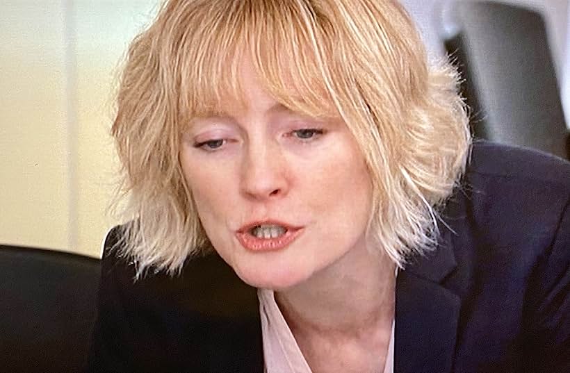 Claire Skinner in Outnumbered (2007)