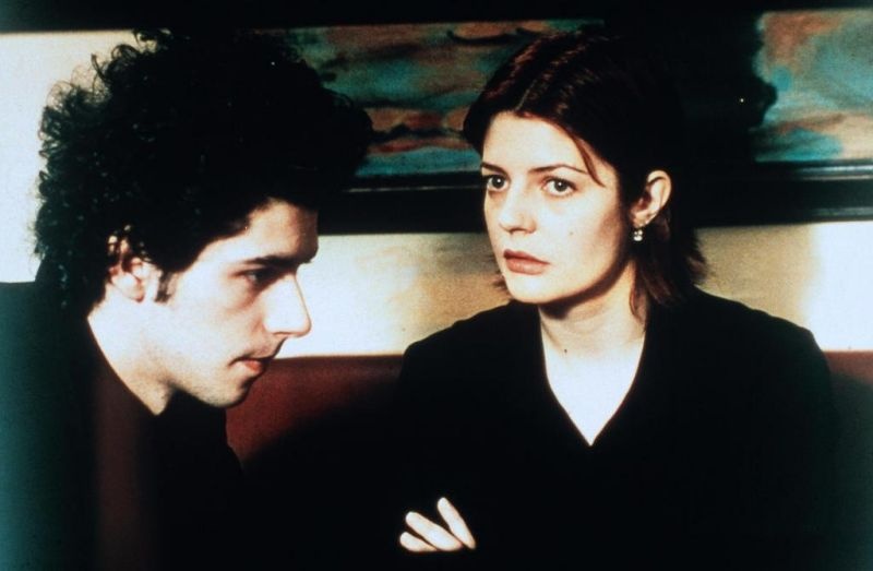 Chiara Mastroianni and Melvil Poupaud in Diary of a Seducer (1996)