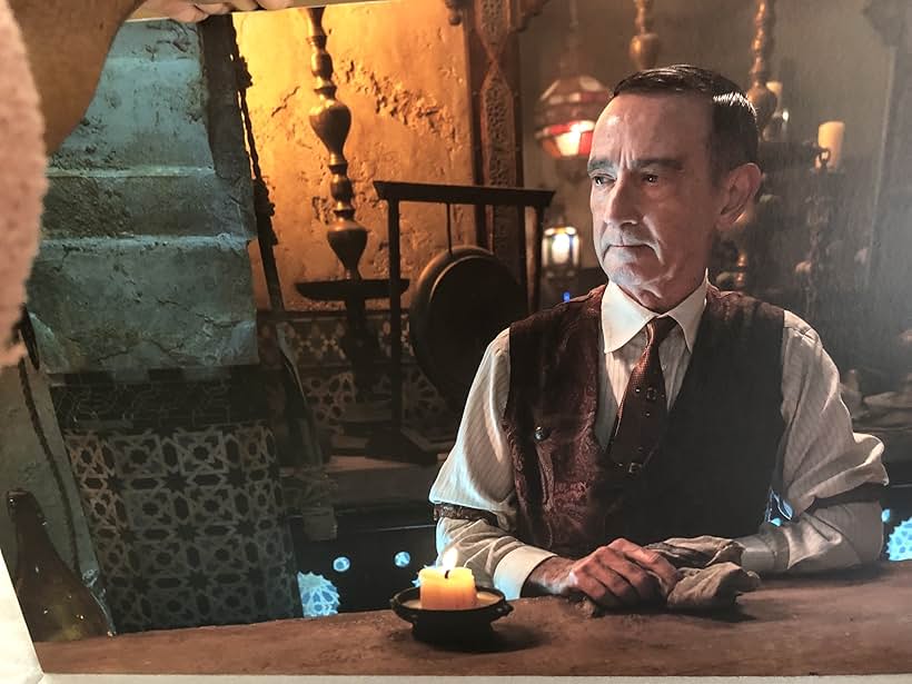 Bartender, Jumanji: The Next Level (2019)