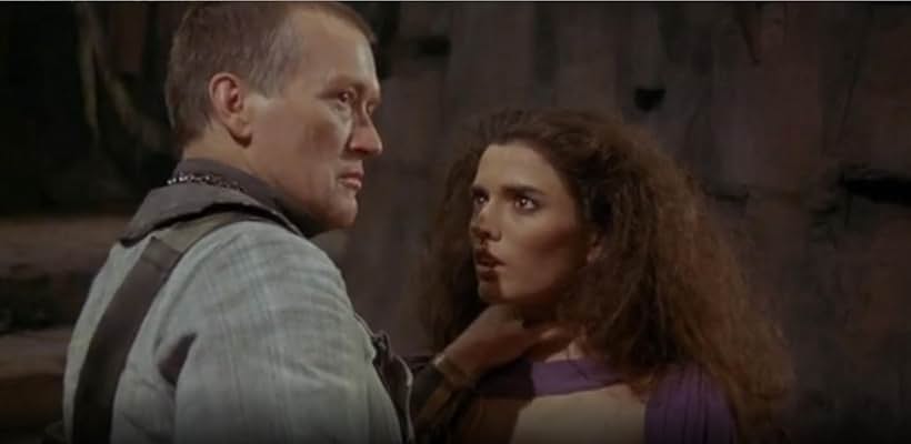 Luke Askew and María Socas in The Warrior and the Sorceress (1984)