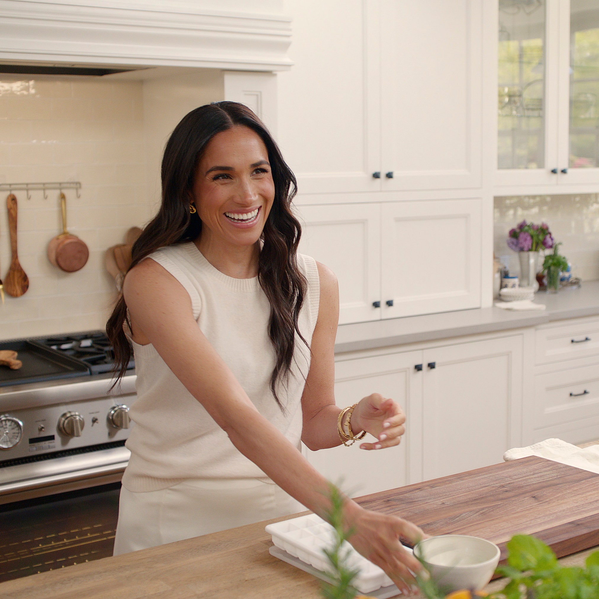 Meghan Markle borrows her neighbour's $6 million Montecito mansion for her new cooking show