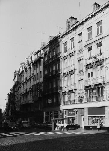 Antoine Dansaertstraat, onpare nummers, zicht vanuit A. Ortsstraat, 1978