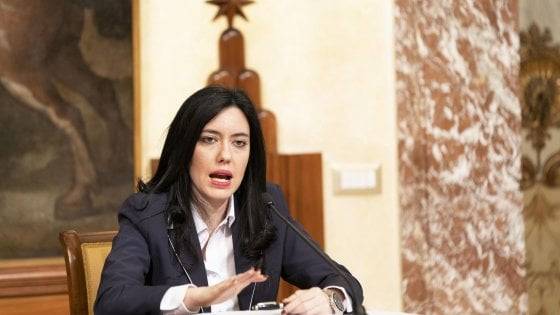 Maturità, la ministra Azzolina sulle novità