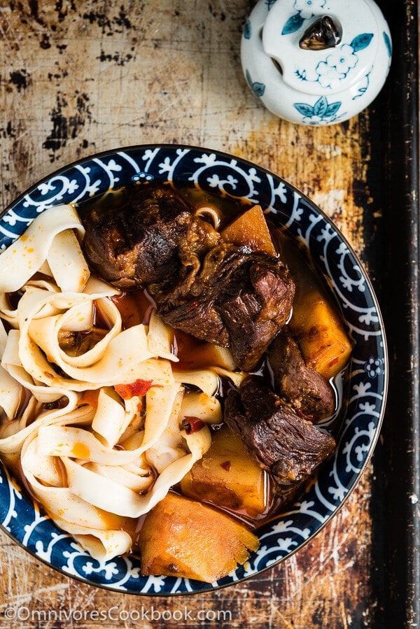 Chinese Beef Noodle Soup (红烧牛肉面) - A very rich noodle soup topped with tender and luscious beef. This recipe shows you how to achieve a truly rich flavor with the fewest steps. | omnivorescookbook.com