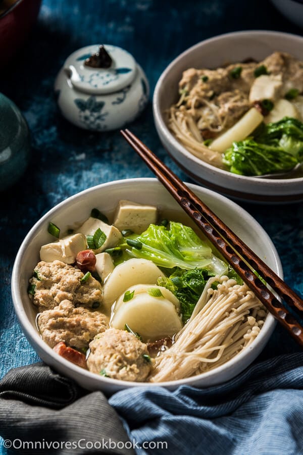 Napa Cabbage Soup with Tofu and Meatballs - Learn to cook the heartiest soup, plus two tips on how to quickly create a rich broth with just a few ingredients! | omnivorescookbook.com