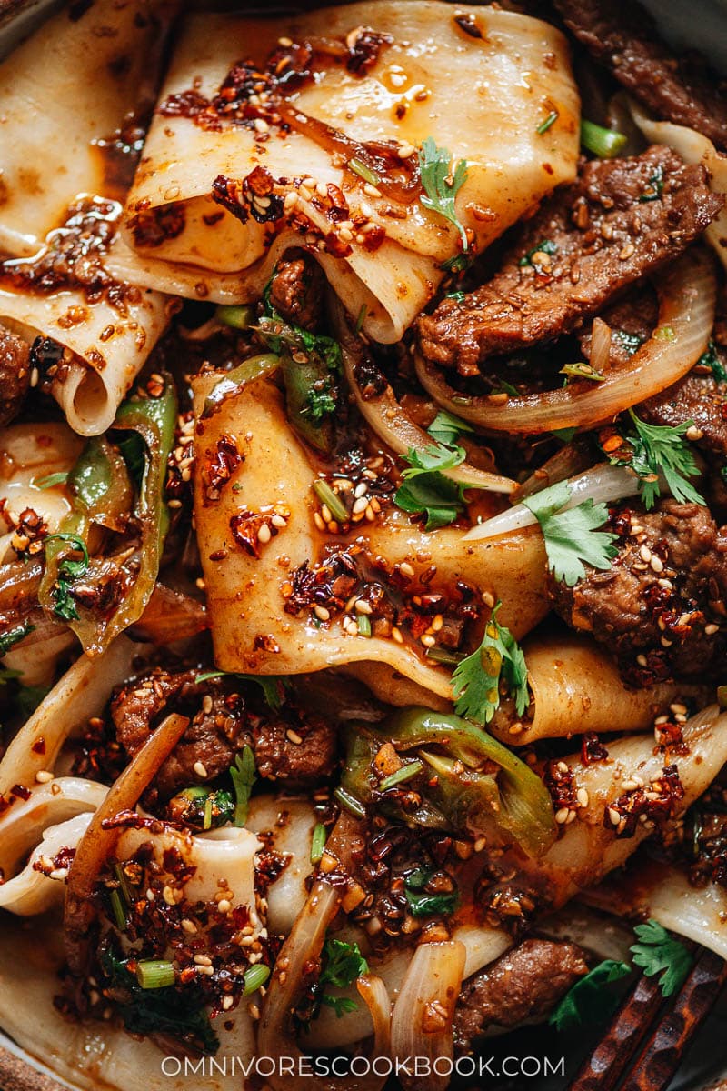 Cumin lamb noodles close-up