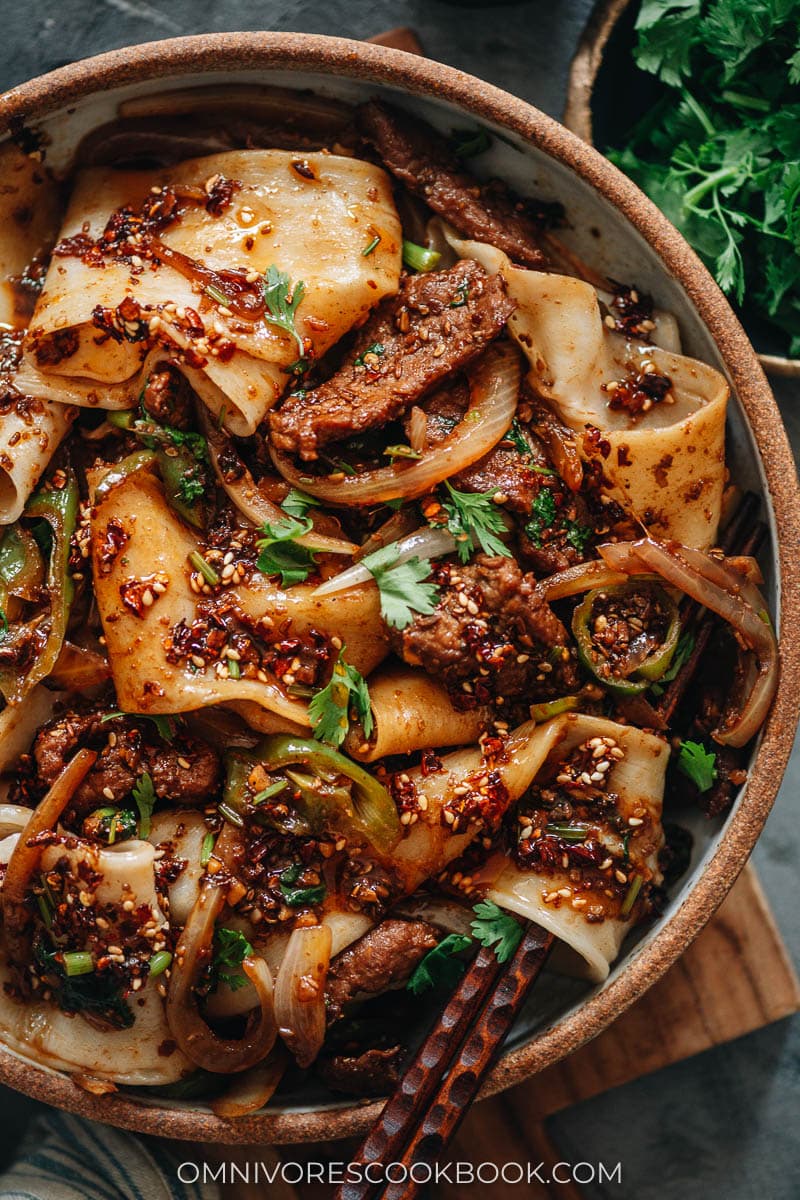 Hand-pulled noodles with lamb sauce