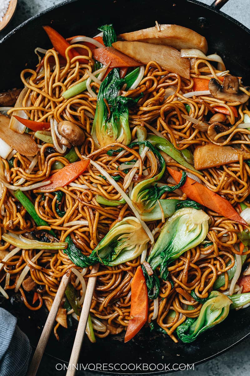 Homemade vegetarian chow mein close up